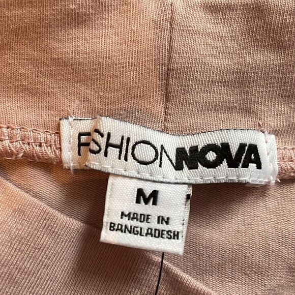 NWT Fashion Nova Blush Melanie Mock Neck Bodysuit - Picture 2 of 4